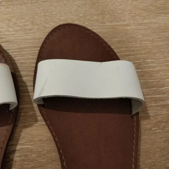 Steve Madden White Leather Donddi Sandals - US 7 - Picture 3 of 3